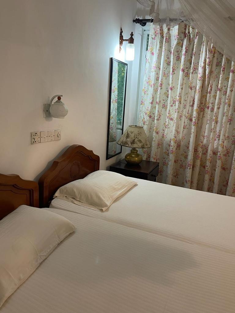Kandy Inn Madugalle'S Family Guest House 외부 사진