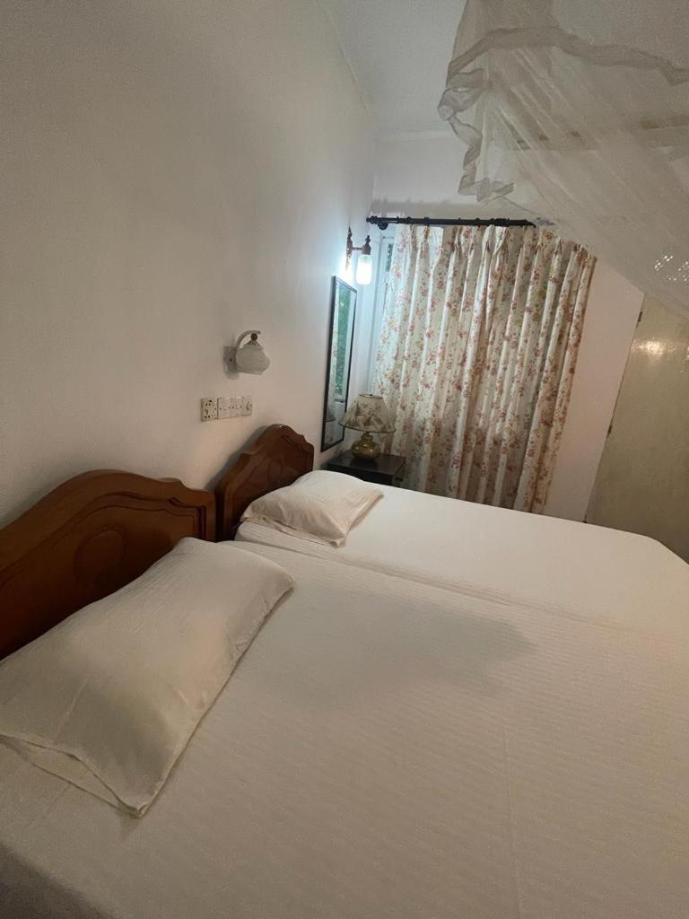 Kandy Inn Madugalle'S Family Guest House 외부 사진