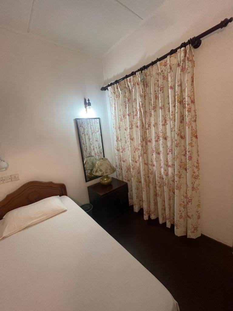 Kandy Inn Madugalle'S Family Guest House 외부 사진