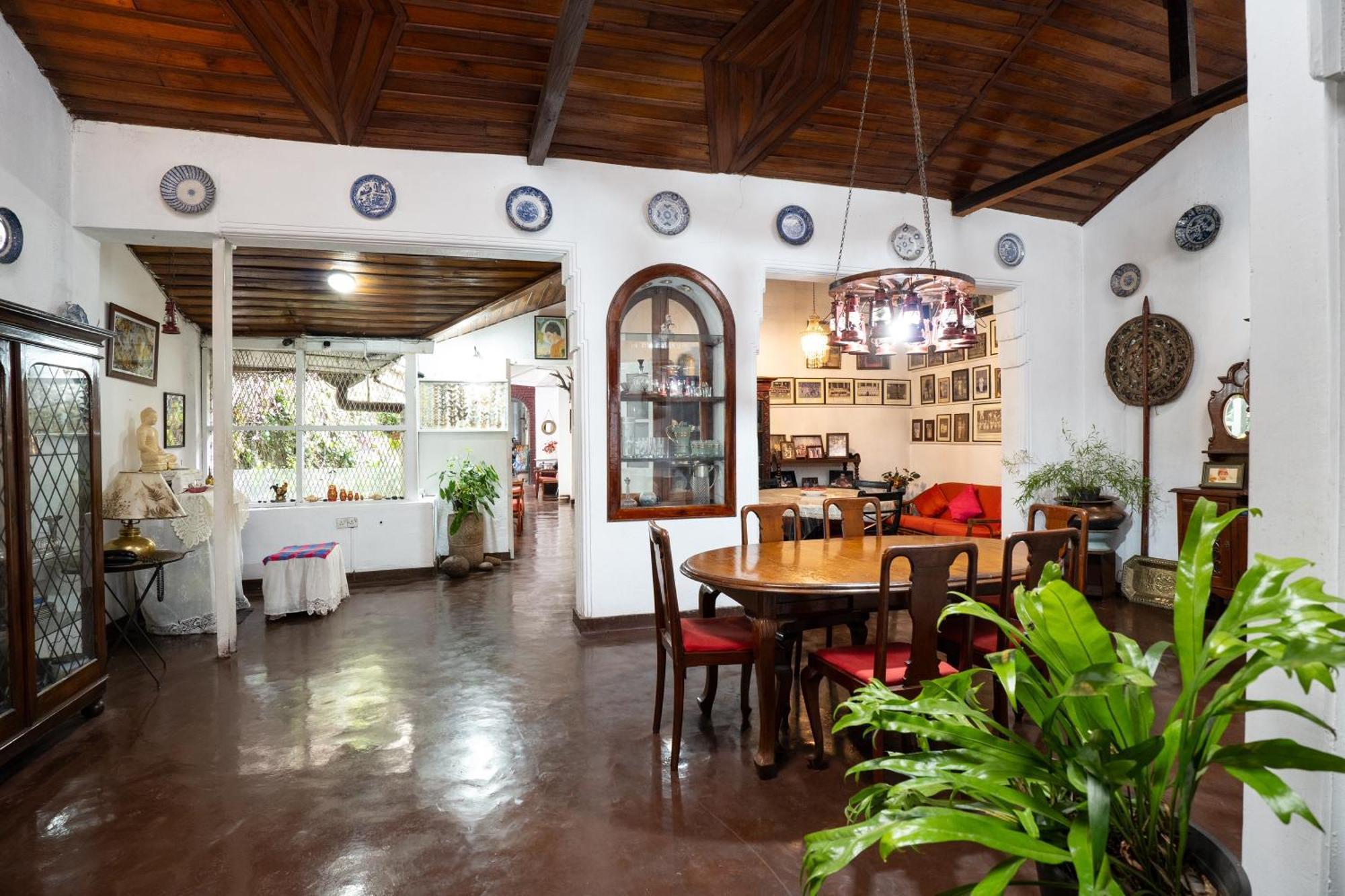 Kandy Inn Madugalle'S Family Guest House 외부 사진