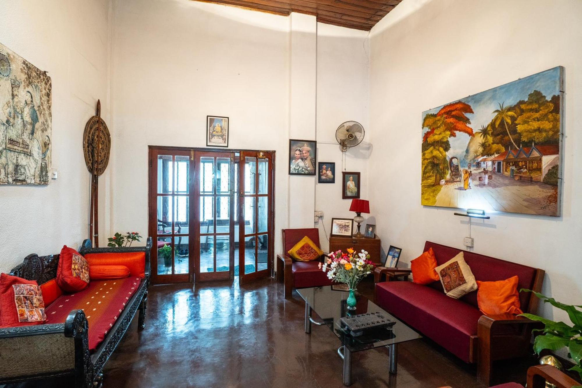 Kandy Inn Madugalle'S Family Guest House 외부 사진