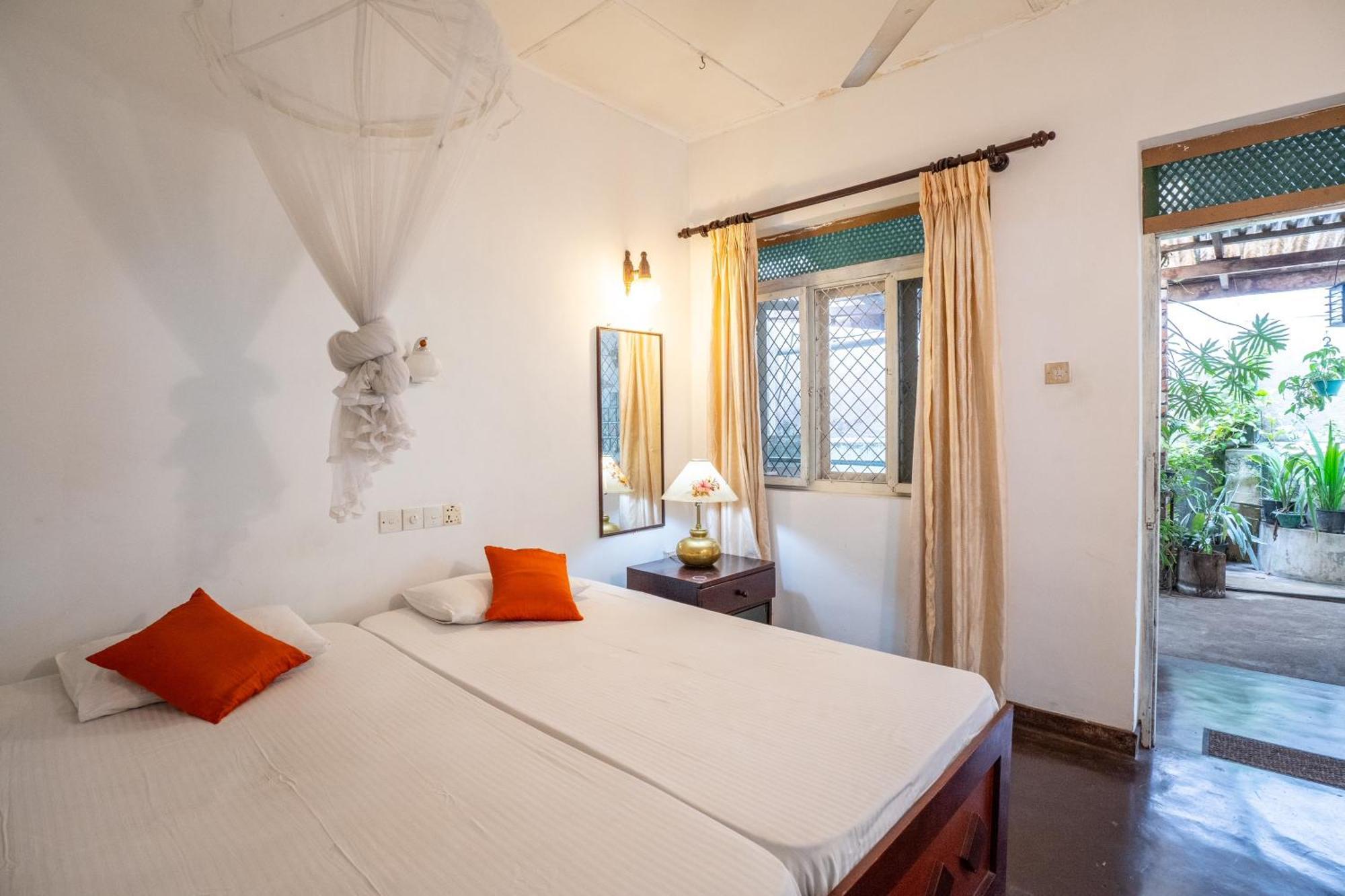 Kandy Inn Madugalle'S Family Guest House 외부 사진